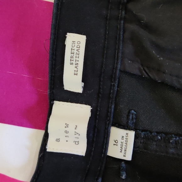 High Waisted Black 5 Pocket Skinny Jeans - Picture 6 of 8
